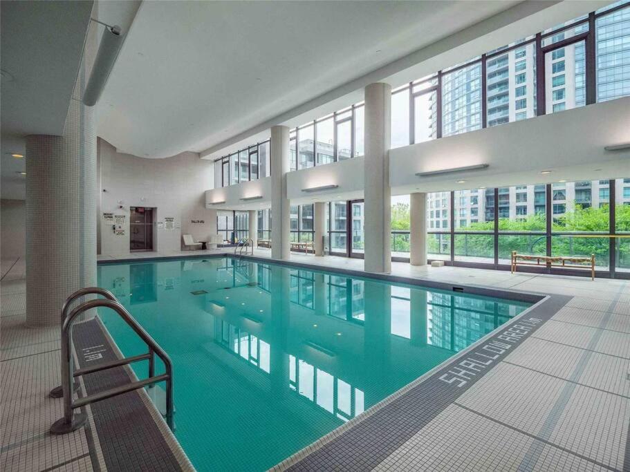 Lakeview Condo In Downtown With Free Parking. Toronto Eksteriør bilde