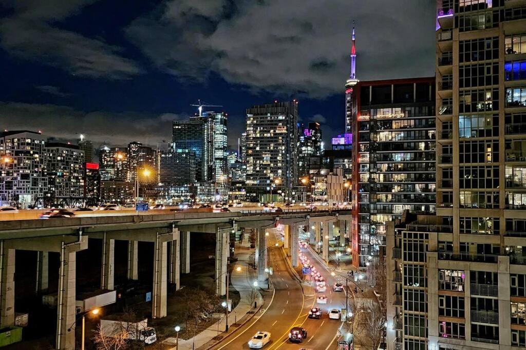 Lakeview Condo In Downtown With Free Parking. Toronto Eksteriør bilde